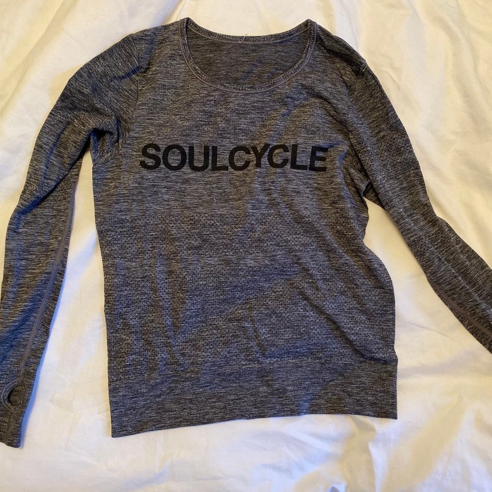 lululemon/soul cycle long sleeve top!